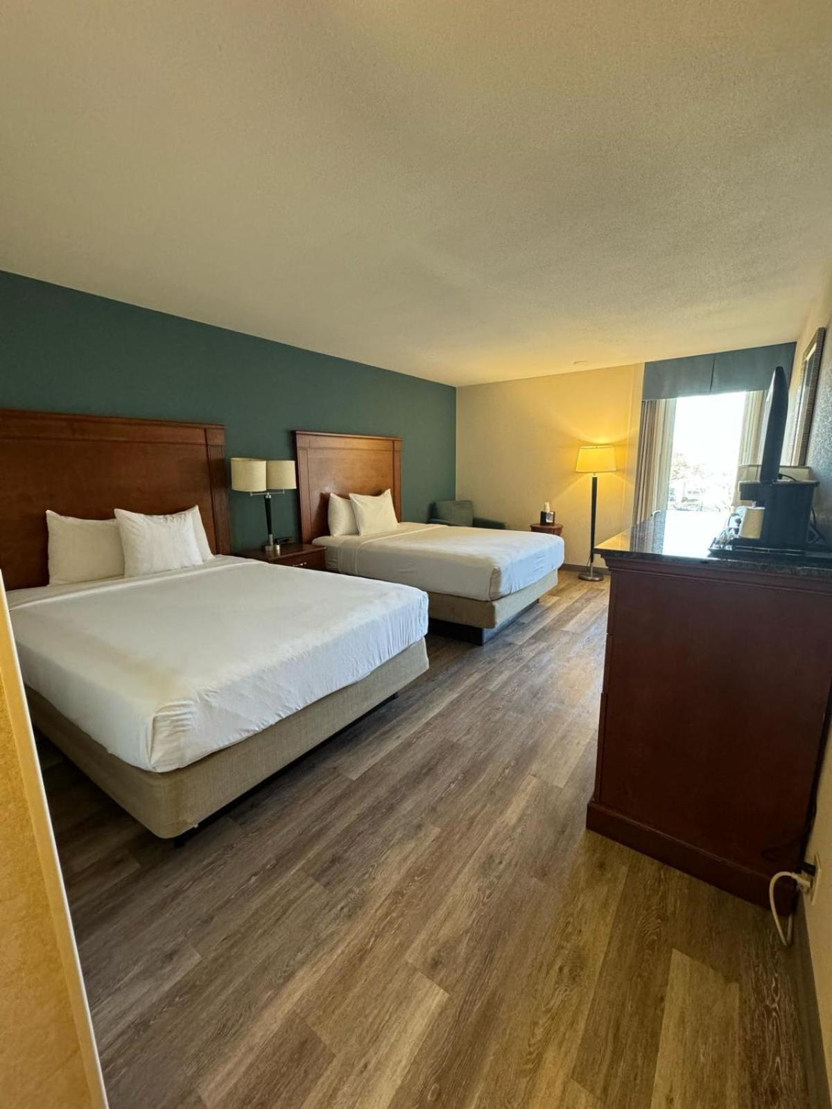 Отель Sonesta Essential Houston Hobby Airport Экстерьер фото