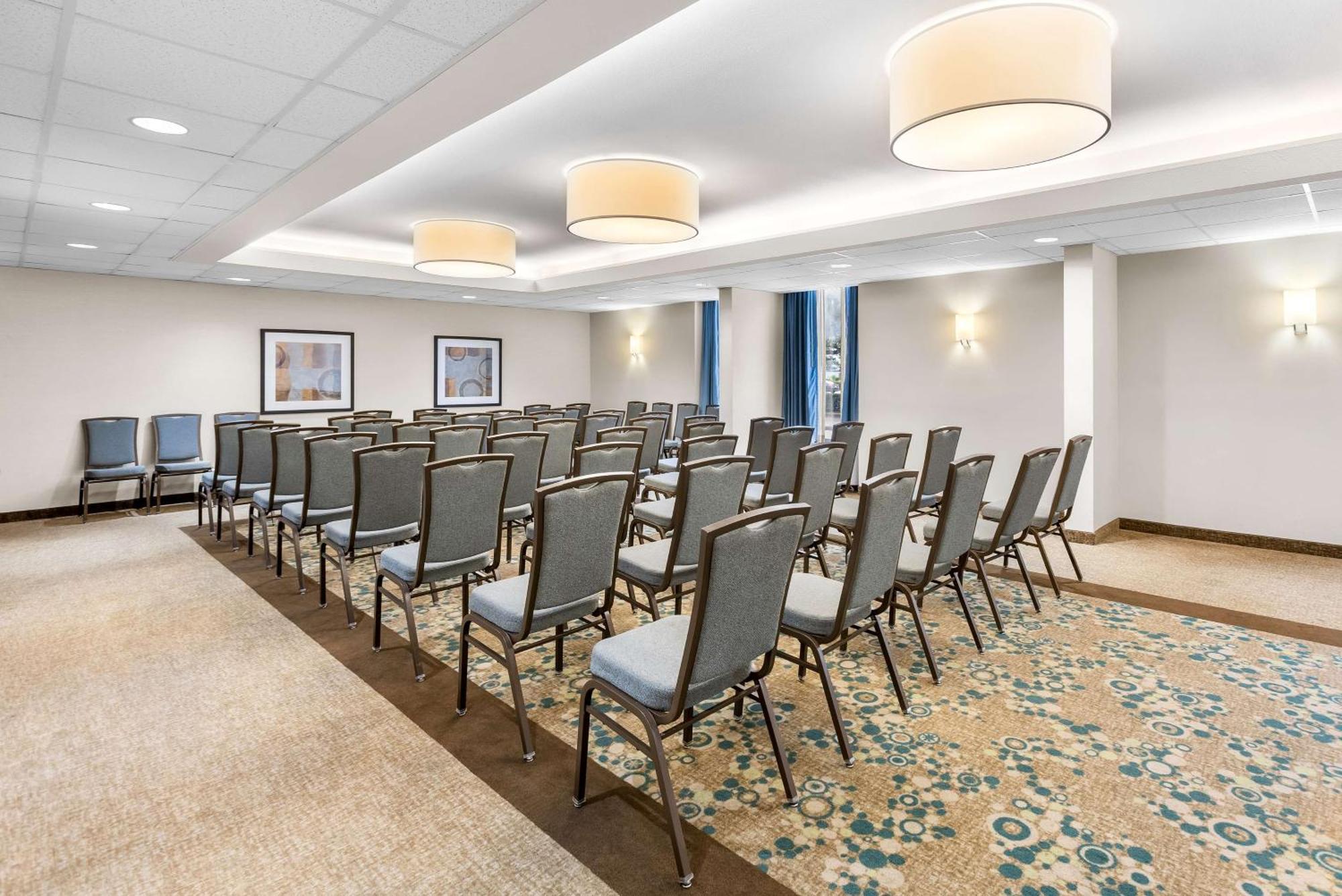 Отель Sonesta Essential Houston Hobby Airport Экстерьер фото